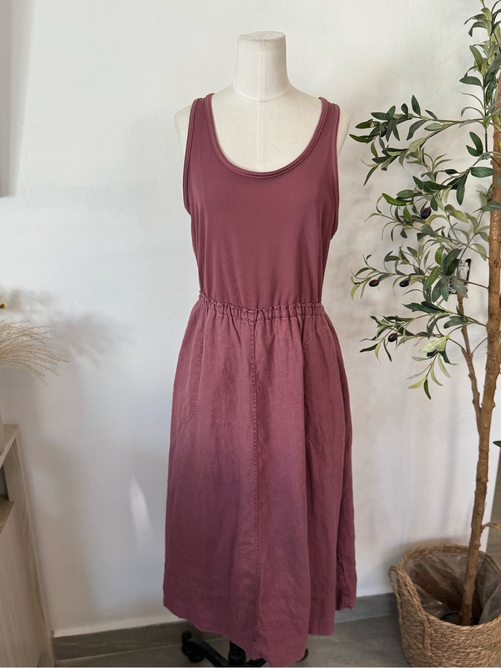 Athleta Baja Linen Midi Dress Large Mauve Racerback Sleeveless Pockets